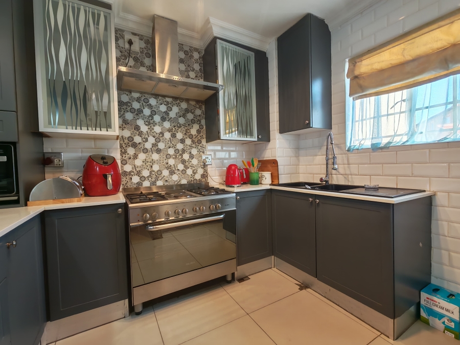 3 Bedroom Property for Sale in Waterval East North West
